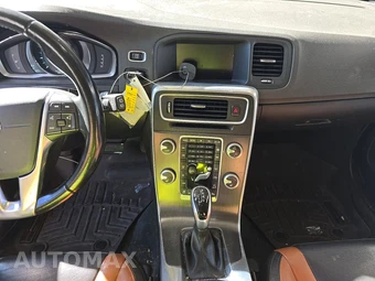 2016 Volvo V60 Cross Country T5 - miniatura 11