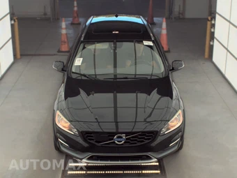 2016 Volvo V60 Cross Country T5 - miniatura 2