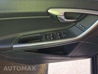 2016 Volvo V60 Cross Country T5 - miniatura 9