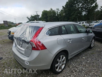 2016 Volvo V60 T5 Premier – miniatura 4