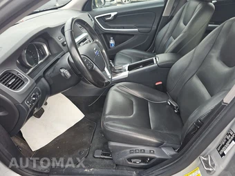 2016 Volvo V60 T5 Premier – miniatura 7