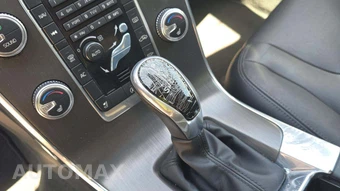 2016 Volvo V60 T5 Premier – miniatura 30