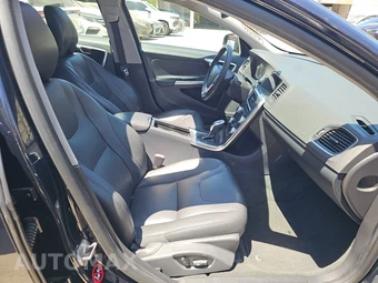 2016 Volvo V60 T5 Premier – miniatura 8