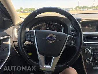 2016 Volvo V60 T5 Premier - miniatura 10