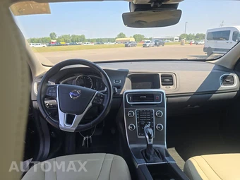 2016 Volvo V60 T5 Premier - miniatura 11