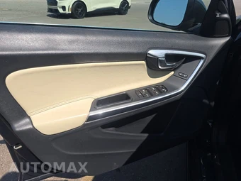 2016 Volvo V60 T5 Premier - miniatura 9