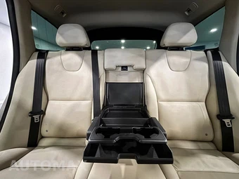2016 Volvo XC60 T5 Platinum - miniatura 22
