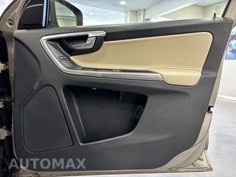 2016 Volvo XC60 T5 Platinum - miniatura 41