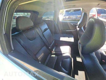 2016 Volvo XC60 T5 Premier – miniatura 17