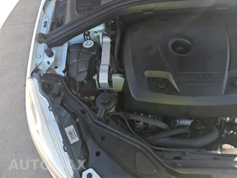 2016 Volvo XC60 T5 Premier – miniatura 28