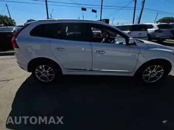 2016 Volvo XC60 T5 Premier – miniatura 5