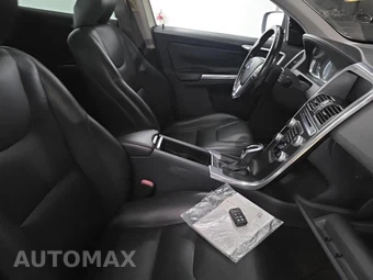 2016 Volvo XC60 T5 Premier - miniatura 16