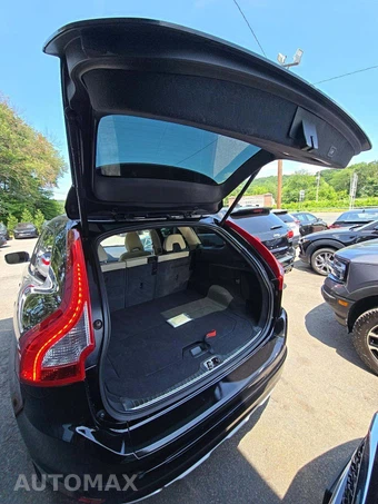 2016 Volvo XC60 T5 Premier – miniatura 14