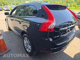 2016 Volvo XC60 T5 Premier – miniatura 2
