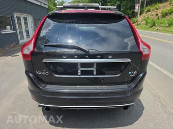 2016 Volvo XC60 T6 R-Design Platinum – miniatura 5