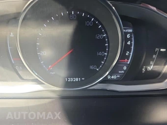 2016 Volvo XC60 T6 – miniatura 15