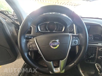 2016 Volvo XC60 T6 – miniatura 10