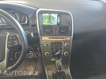 2016 Volvo XC60 T6 – miniatura 11