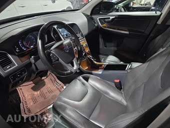 2016 Volvo XC60 T6 – miniatura 13