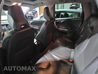 2016 Volvo XC60 T6 – miniatura 16