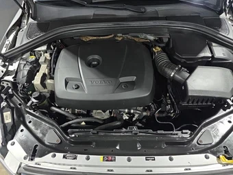 2016 Volvo XC60 T6 – miniatura 19