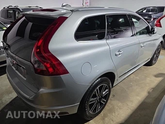 2016 Volvo XC60 T6 – miniatura 4