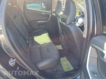 2016 Volvo XC60 T6 – miniatura 16