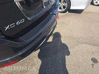 2016 Volvo XC60 T6 – miniatura 21