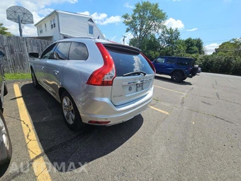 2016 Volvo XC60 T6 – miniatura 2