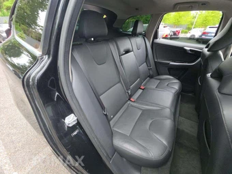 2016 Volvo XC60 T6 - miniatura 13