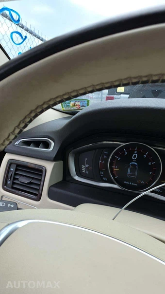 2016 Volvo XC70 T5 Premier – miniatura 13