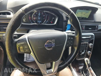 2016 Volvo XC70 T5 Premier – miniatura 10