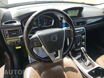 2016 Volvo XC70 T5 Premier – miniatura 11
