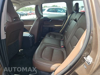 2016 Volvo XC70 T5 Premier – miniatura 13
