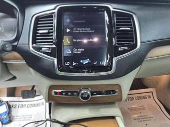 2016 Volvo XC90 Plug-In Hybrid T8 Inscription - miniatura 7