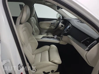 2016 Volvo XC90 Plug-In Hybrid T8 Momentum - miniatura 8