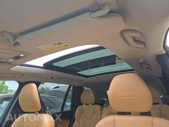2016 Volvo XC90 T6 Inscription – miniatura 11