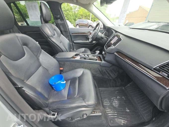 2016 Volvo XC90 T6 Momentum – miniatura 19