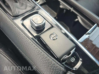 2016 Volvo XC90 T6 Momentum – miniatura 8