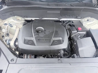 2016 Volvo XC90 T6 Momentum - miniatura 16