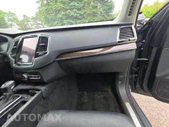 2016 Volvo XC90 T6 Momentum - miniatura 17
