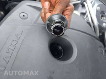 2016 Volvo XC90 T6 Momentum - miniatura 23