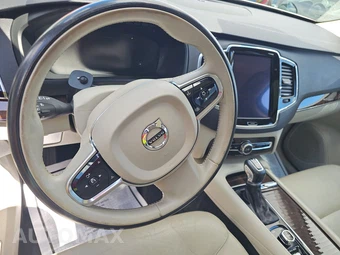 2016 Volvo XC90 T6 Momentum – miniatura 10