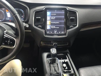 2016 Volvo XC90 T6 Momentum – miniatura 11