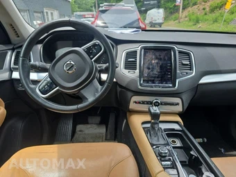 2016 Volvo XC90 T6 Momentum – miniatura 14