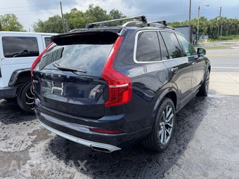 2016 Volvo XC90 T6 Momentum - miniatura 6