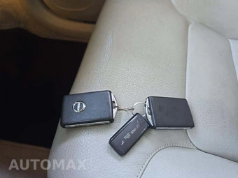 2016 Volvo XC90 T6 Momentum - miniatura 8
