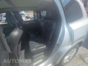 2016 Volvo XC90 T6 Momentum – miniatura 10