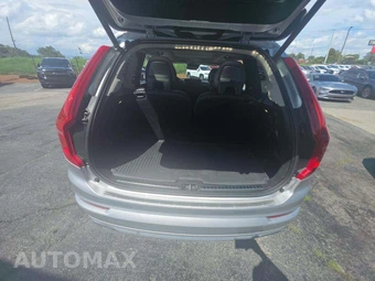 2016 Volvo XC90 T6 Momentum – miniatura 12