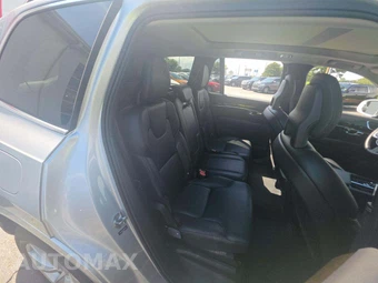 2016 Volvo XC90 T6 Momentum – miniatura 14